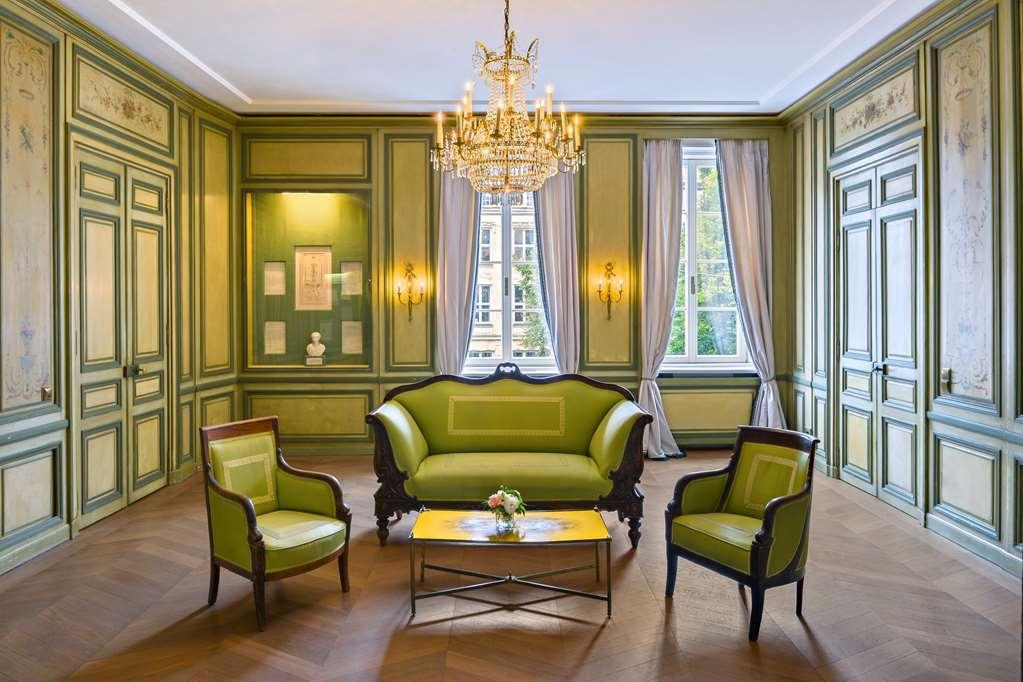 Bayerischer Hof Hotel 5*